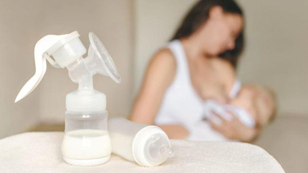 Hỏi đáp: Khi nào nên dùng dụng cụ hút sữa mẹ? 1