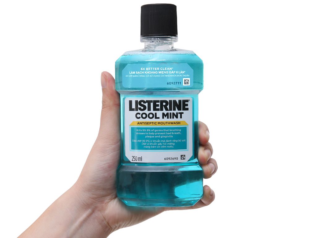 Siro trị hôi miệng Komil và nước súc miệng Listerine, nên dùng loại nào?2