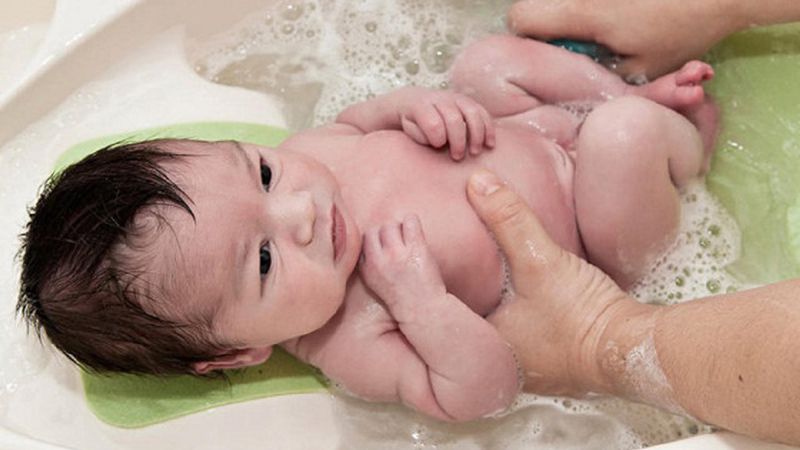 Uốn ván rốn trẻ sơ sinh: Dấu hiệu triệu chứng của bệnh 2